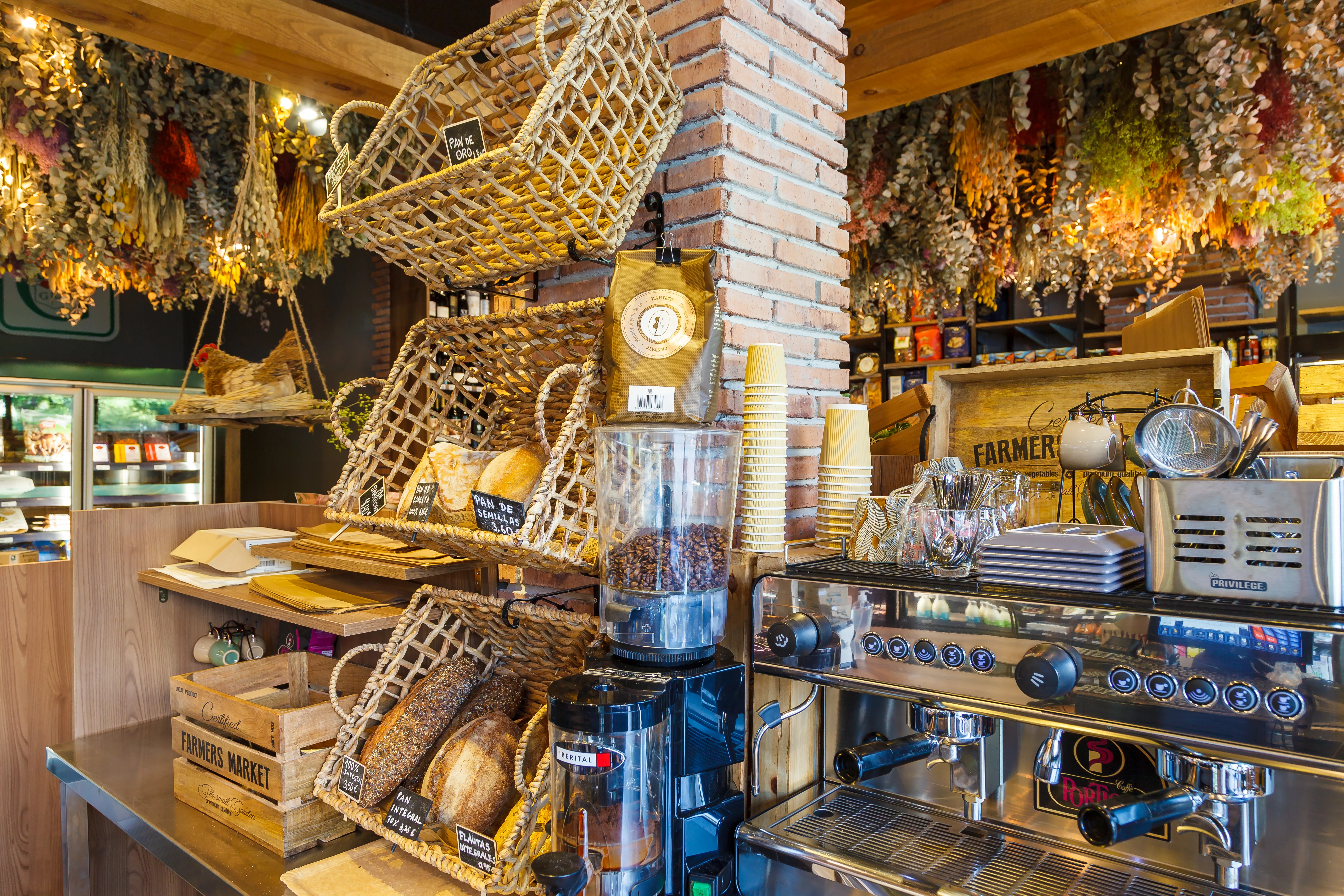 Gourmedian delicatessen